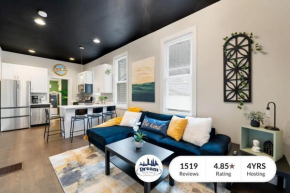 Stylish 2 BDR Coach House Steps From The Lake
